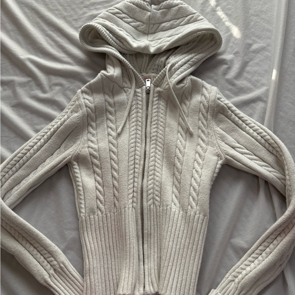 Women's Cream Hooded Sweater